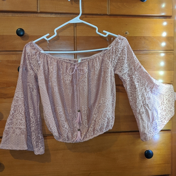 Melrose and Market Tops - 🔥Pink Lace Bell Bottom Sleeve Crop Top